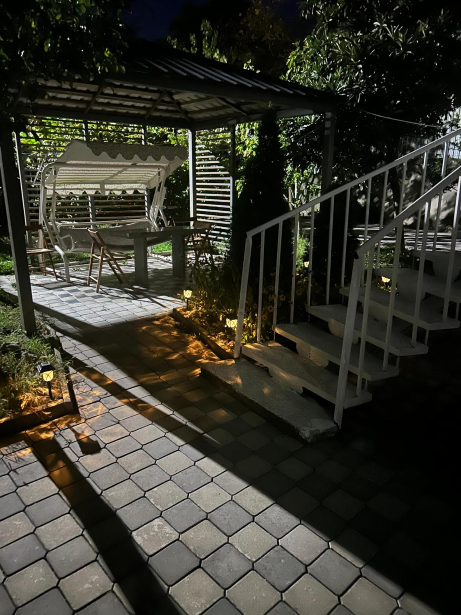 קוטאיסי Guest House Medea מראה חיצוני תמונה