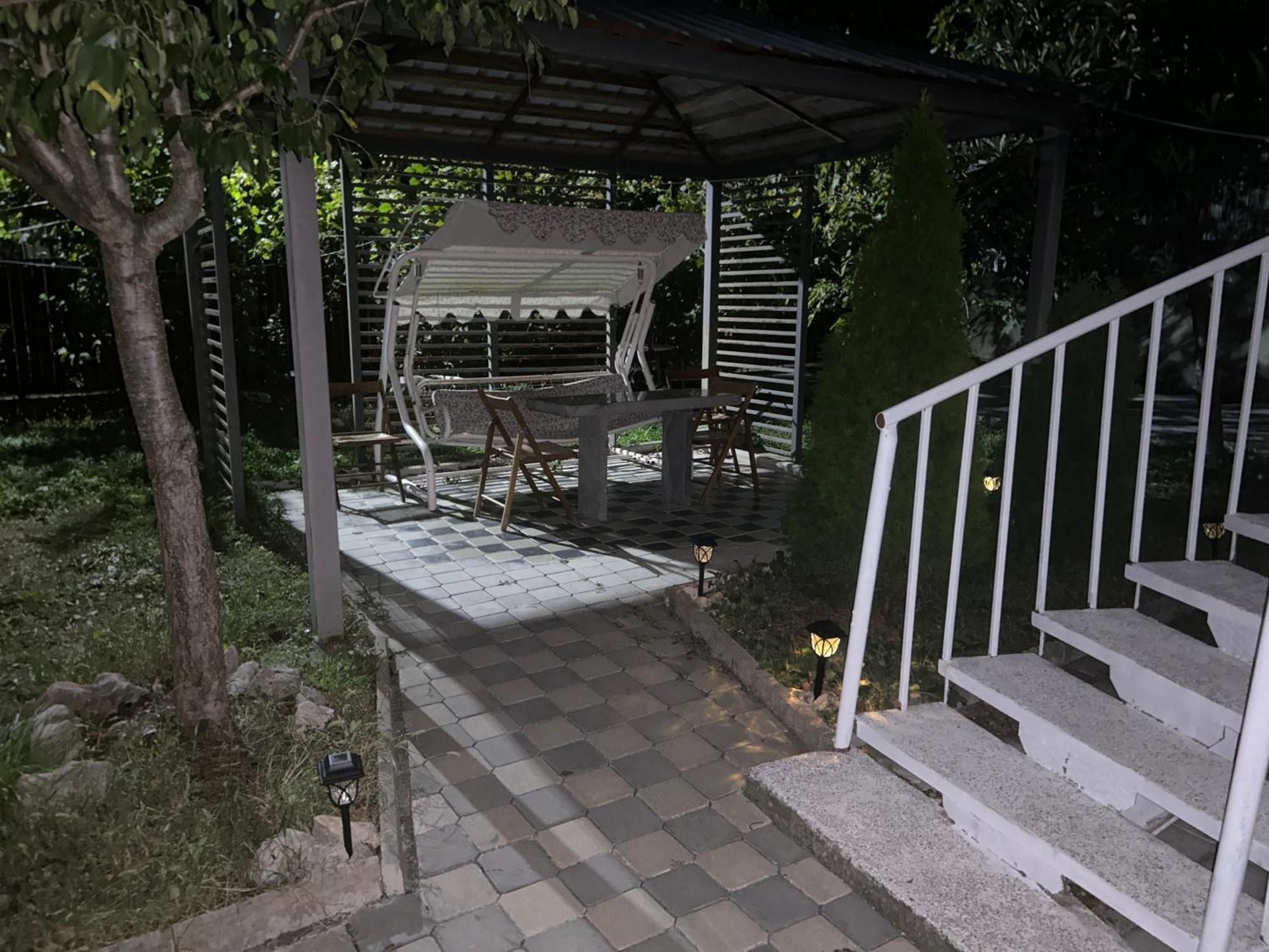 קוטאיסי Guest House Medea מראה חיצוני תמונה